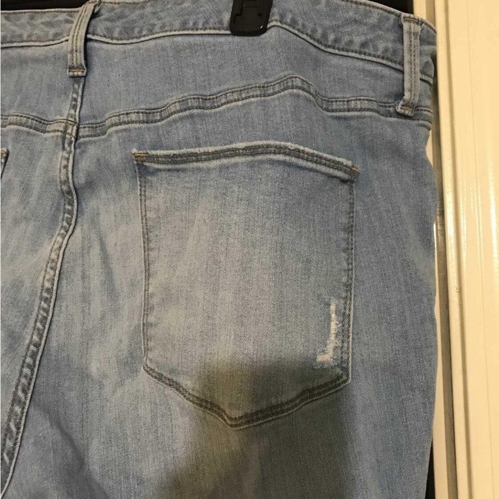 Universal Thread jeans. - Picture 5 of 5